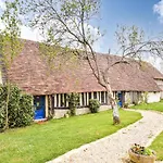 Lovely Home In St Pierre En Auge Prázdninový dům *