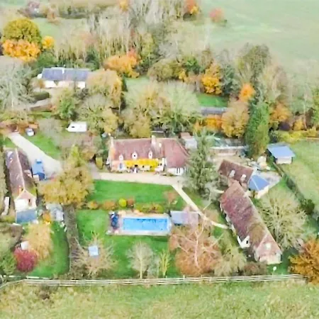 6 Bedroom Gorgeous In St Pierre En Auge Holiday home *