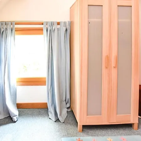 6 Bedroom Gorgeous In St Pierre En Auge Holiday home *