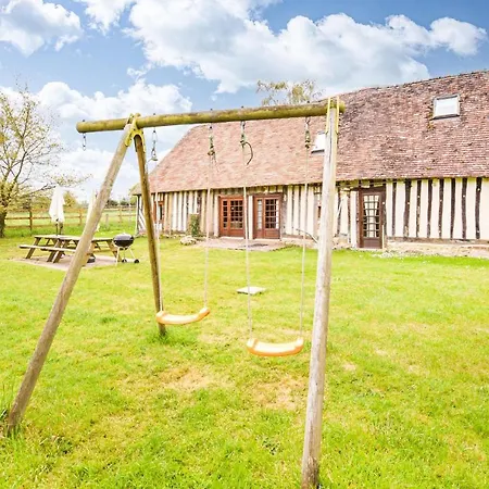 Holiday home 6 Bedroom Gorgeous In St Pierre En Auge Vieux-Pont