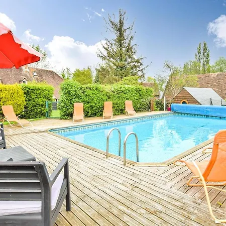 Holiday home 6 Bedroom Gorgeous In St Pierre En Auge Vieux-Pont