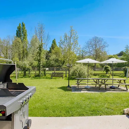 Holiday home 6 Bedroom Gorgeous In St Pierre En Auge