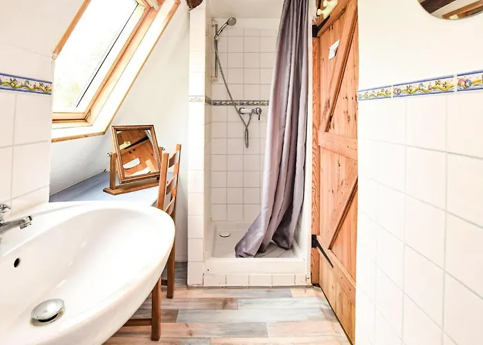 Semesterbostad Amazing In St Pierre En Auge Vieux-Pont