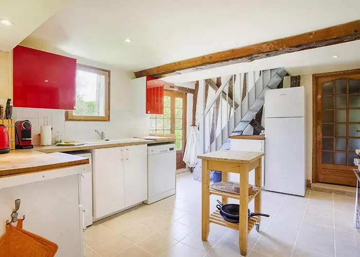 Semesterbostad Amazing In St Pierre En Auge *