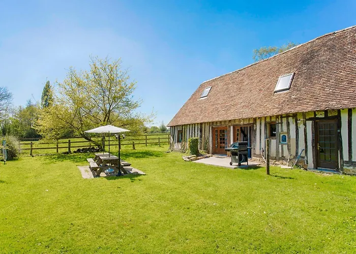 Semesterbostad Amazing In St Pierre En Auge *