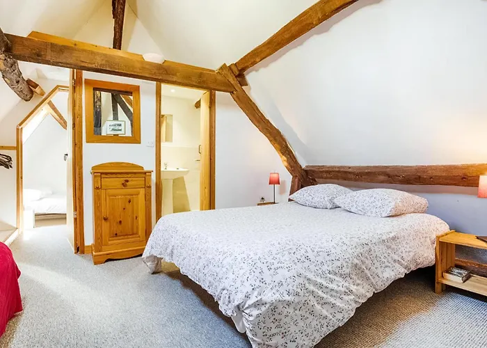 Amazing In St Pierre En Auge Semesterbostad *